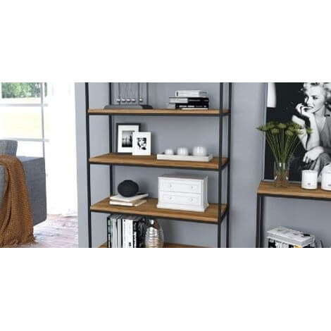 Стелажі та вішалки