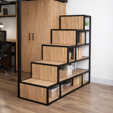 Сходи  Аверса 44